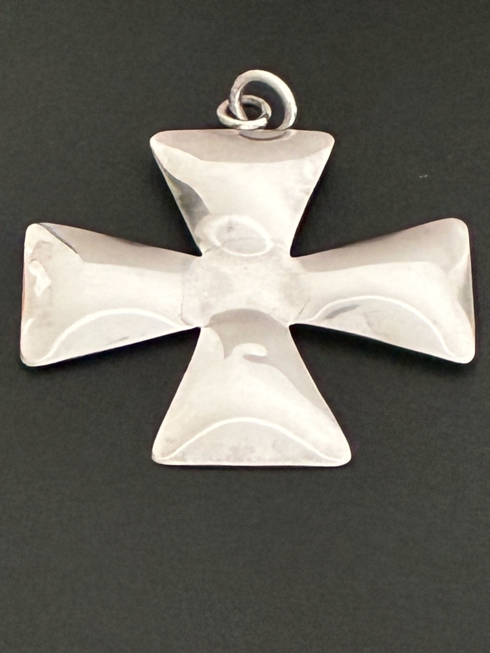 Vintage Runway 1983 HARLENE KOREY KALIBRE Sterling Maltese Cross 14.5g 2.5"
